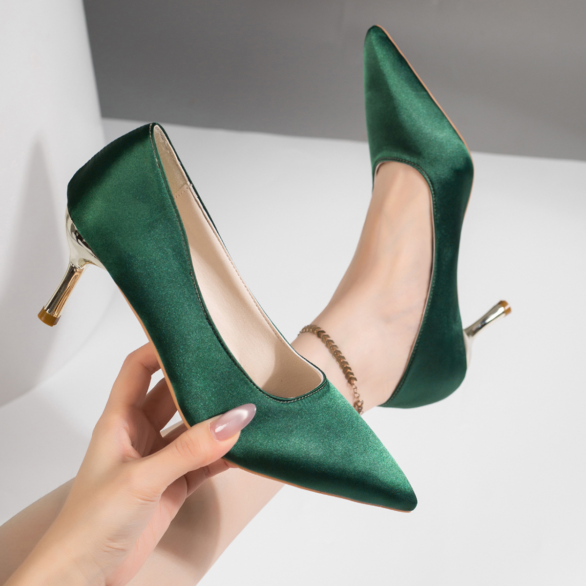 Court Heel Pointed - Kadın Yeşil Saten Topuklu Ayakkabılar, Sivri