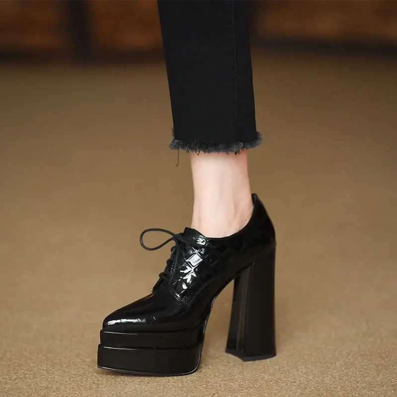 Sivri Burunlu Askılı Yüksek To - Patent Leather Pump incelemesi ve fiyatı