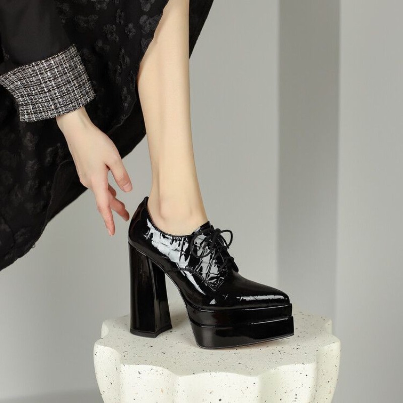 Sivri Burunlu Askılı Yüksek To - Patent Leather Pump incelemesi ve fiyatı