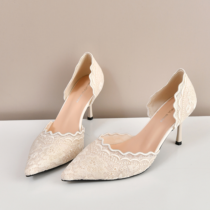 Dantelli Sivri Burunlu Yüksek  - Women Shoes With Heels incelemesi ve fiyatı