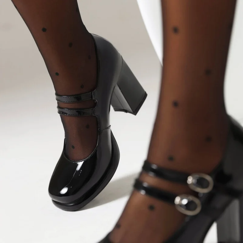2024 yeni rugan çift toka yuva - Patent Leather Pump incelemesi ve fiyatı