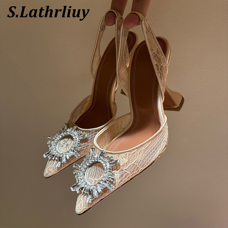 Sandaletler Taşlı Çiçekli Sivr - Patent Leather Pump incelemesi ve fiyatı