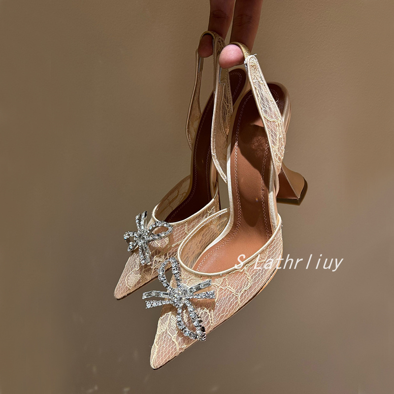 Sandaletler Taşlı Çiçekli Sivr - Patent Leather Pump incelemesi ve fiyatı